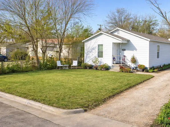 5533 Bong Dr, Fort Worth, TX 76112