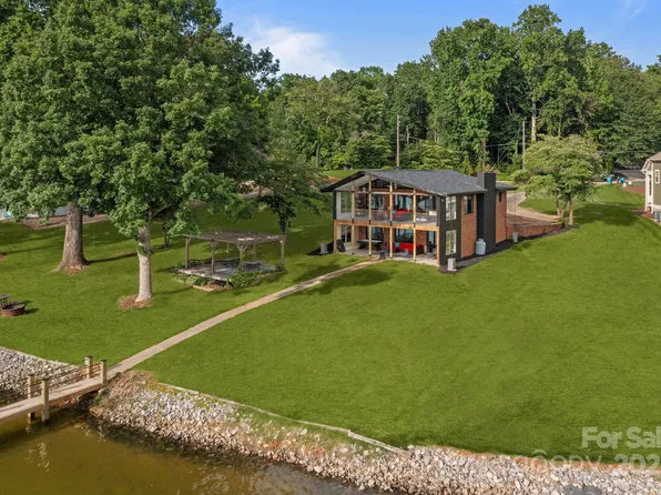 4159 Todd St, Sherrills Ford, NC 28673