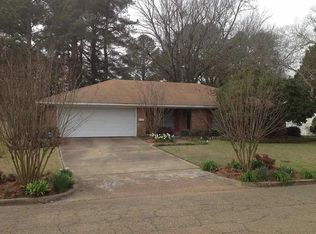 6145 Ferncreek Dr, Jackson, MS 39211