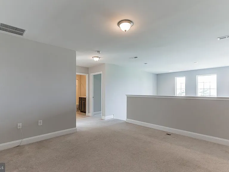 507 Lexington Mews — Photo 22