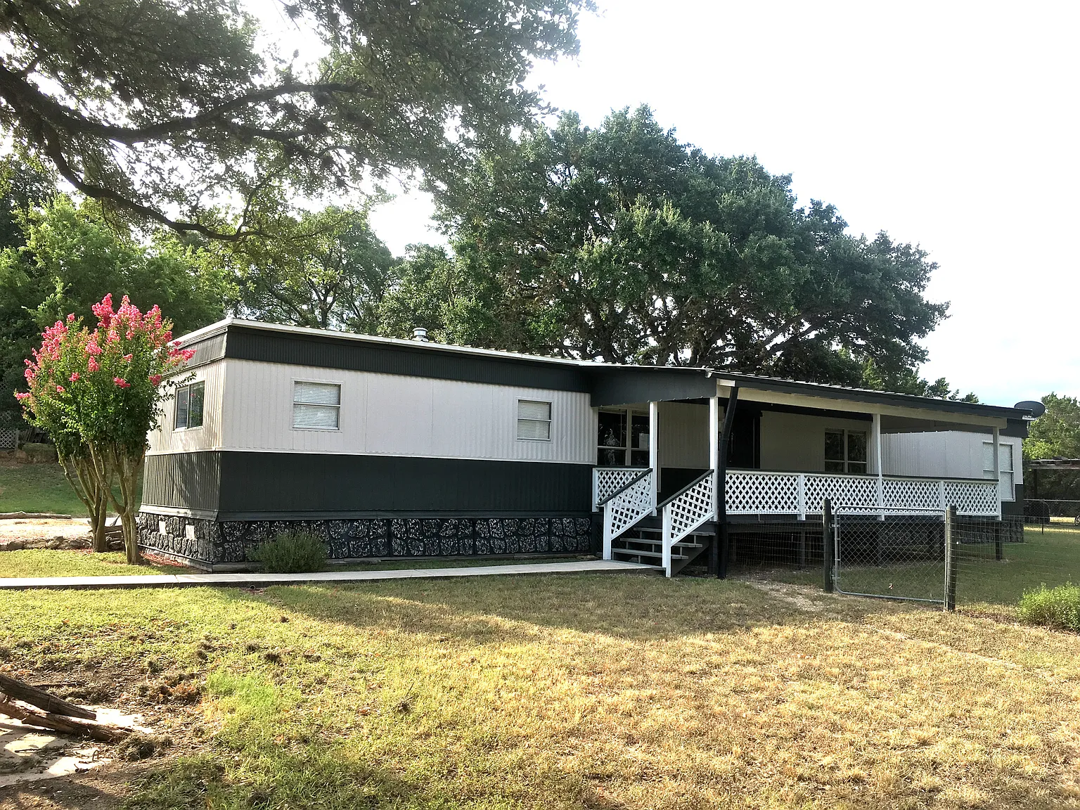 431 Cedar Shrs — Photo 3