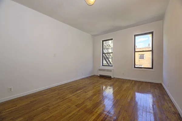 Rented by Bond New York | media 20