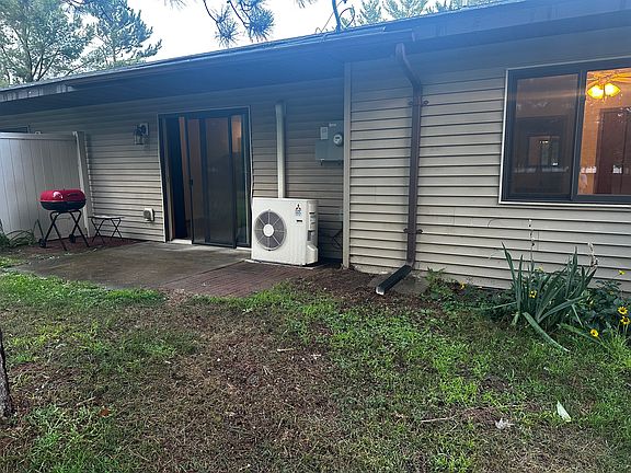 4th image of 39975 Robinson St