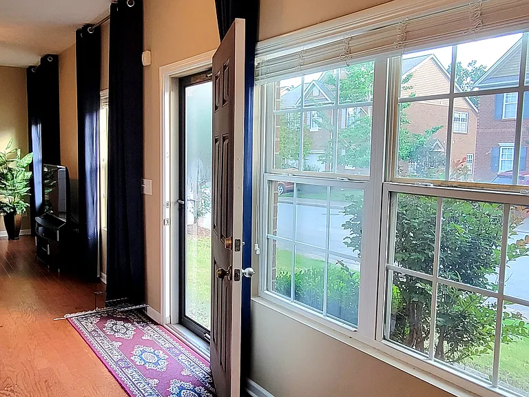 1300 Crown Point Pl — Photo 8