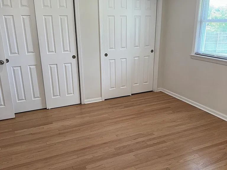 7450 Webster St — Photo 12