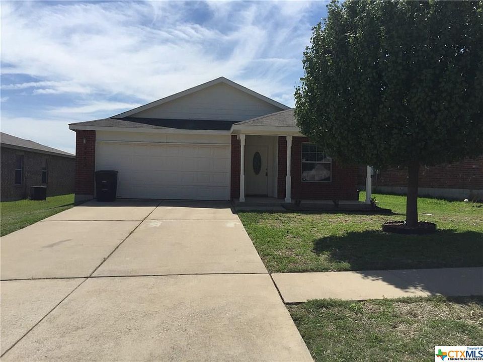 1st image of 2202 Maedell Dr