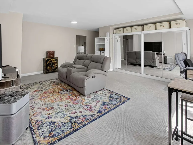 1211 Arlington Blvd #506 — Photo 3