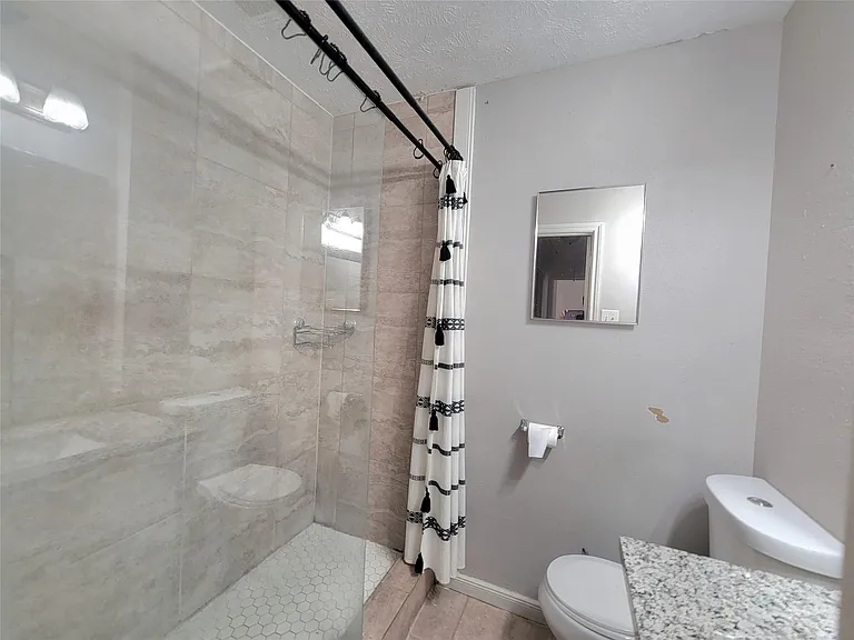 3005 Winchester Way — Photo 5