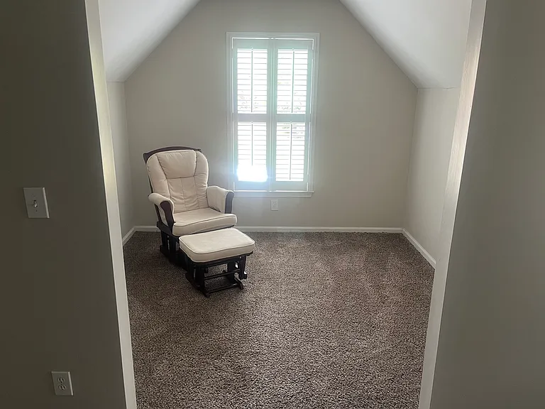 2624 E Madison Dr — Photo 17