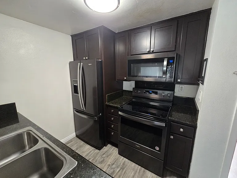 5540 Lindo Paseo #3 — Photo 10