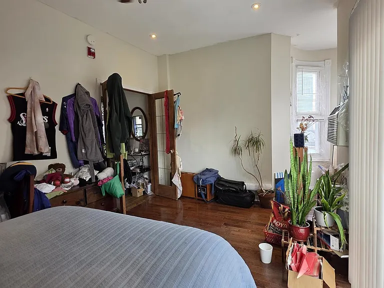 4043 Spring Garden St #2F — Photo 10