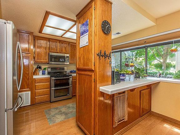 4th image of 2673 Yerba Cliff Ct