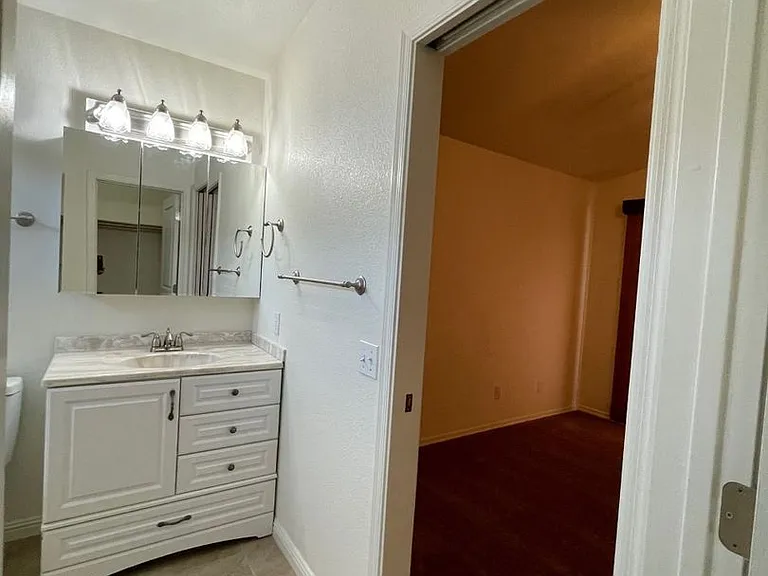 3610 Breakwater Dr — Photo 29