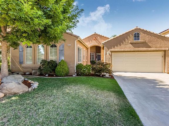 5th image of 2436 E Pryor Dr