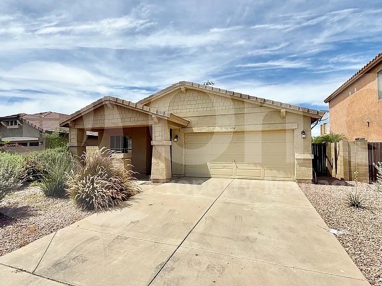 11738 W Flanagan St — Photo 2