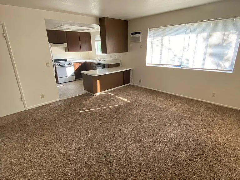 1515 Stanford Ave — Photo 1
