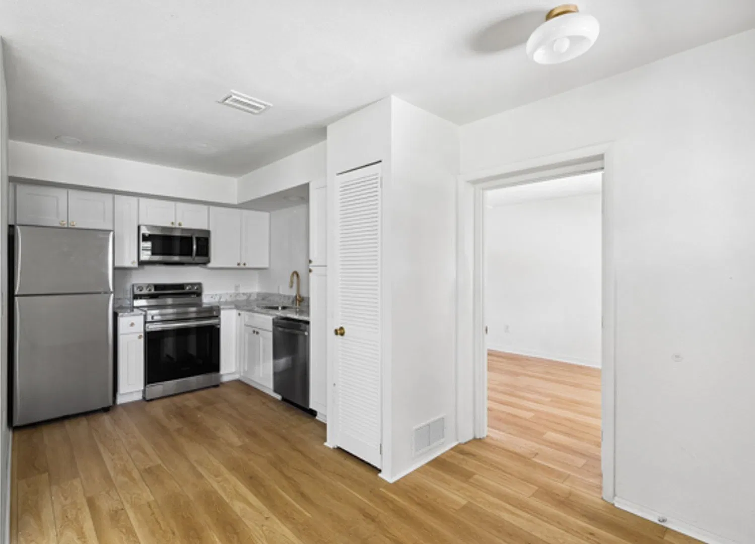 Newly Remodeled One Bedroom One Bath Duplex in Alachua — Photo 4