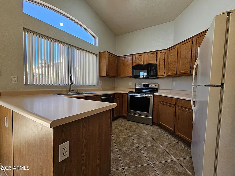 4943 W Tonto Rd — Photo 2