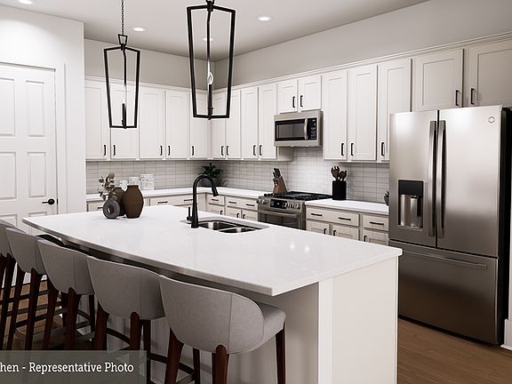 The Columbus - Kitchen