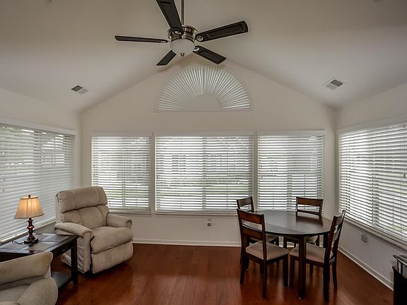 5th image of 1607 W Southfield Cir #47