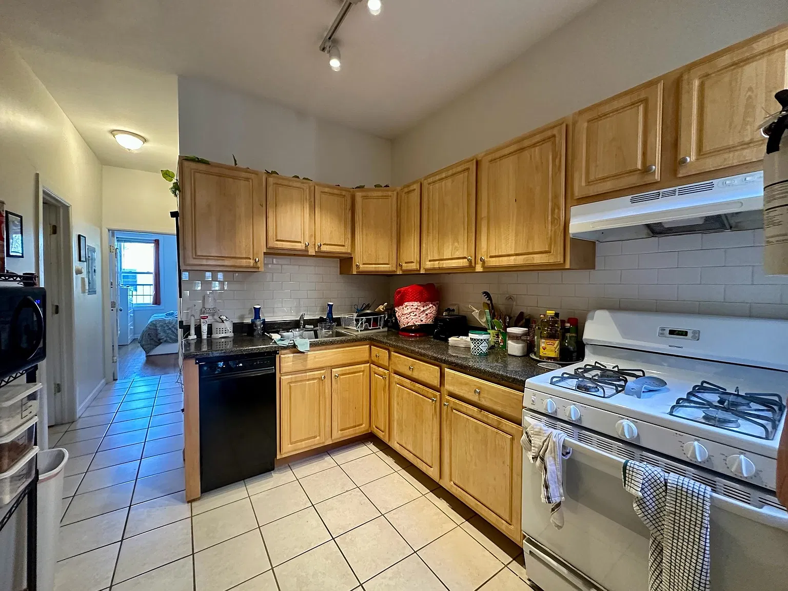 1 bed, 1.0 bath, $2,250 — Photo 3