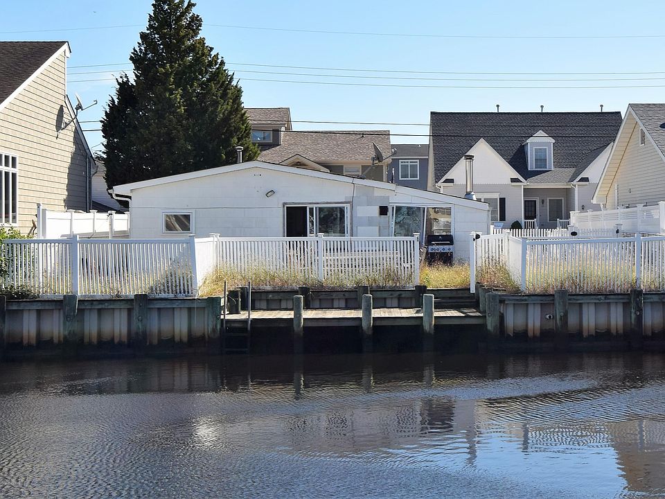 2nd image of 52 Lynn Ann Ln
