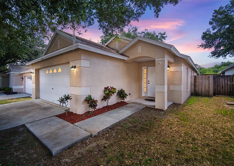 1st image of 514 Summer Sails Dr