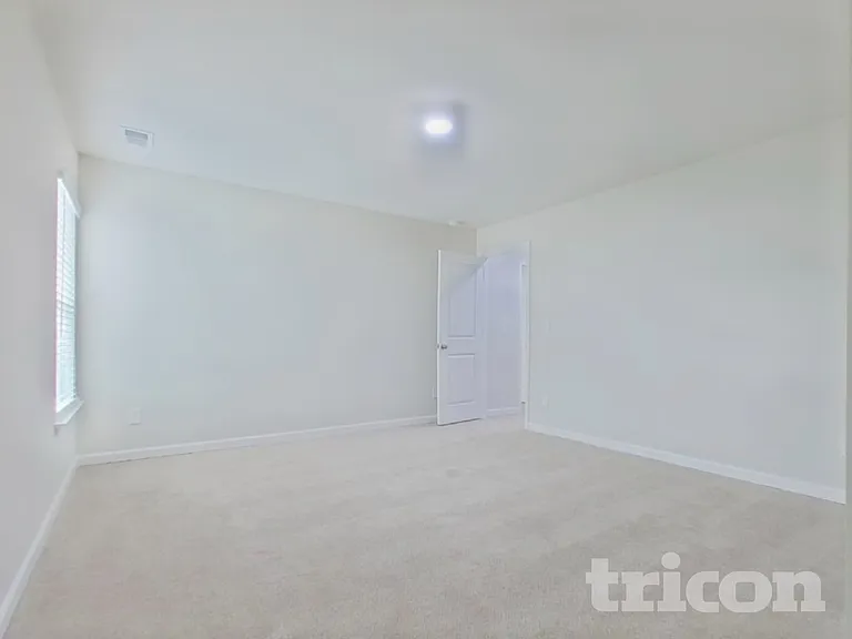 717 Vanguard St — Photo 16