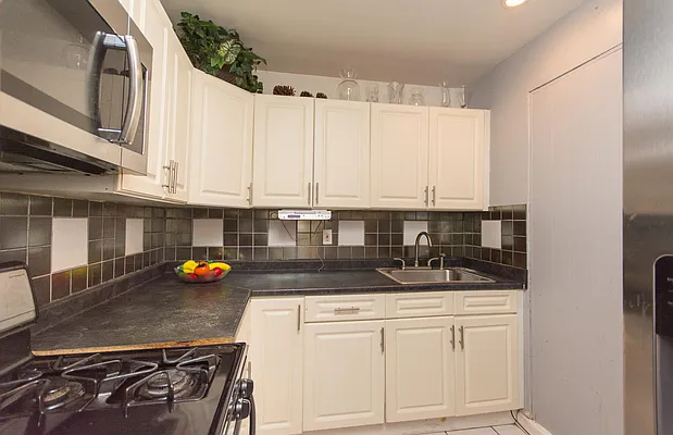 Sold by Re/Max In The City | media 8