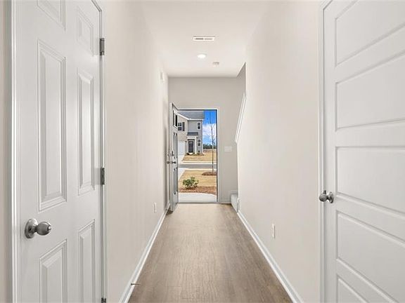 3rd image of 2054 Crossing Rd