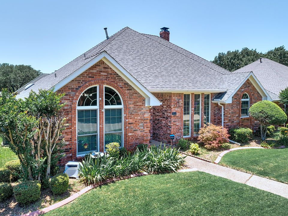 1st image of 2424 Corby Dr