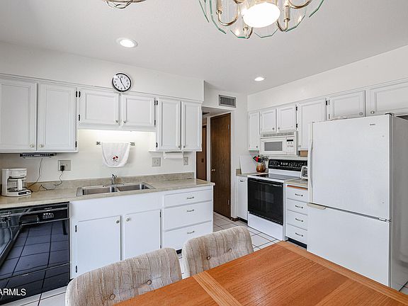 2nd image of 20002 N PONDEROSA Circle