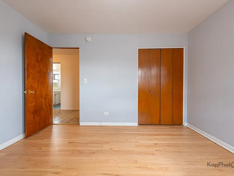 8417 W Berwyn Ave #2 — Photo 8