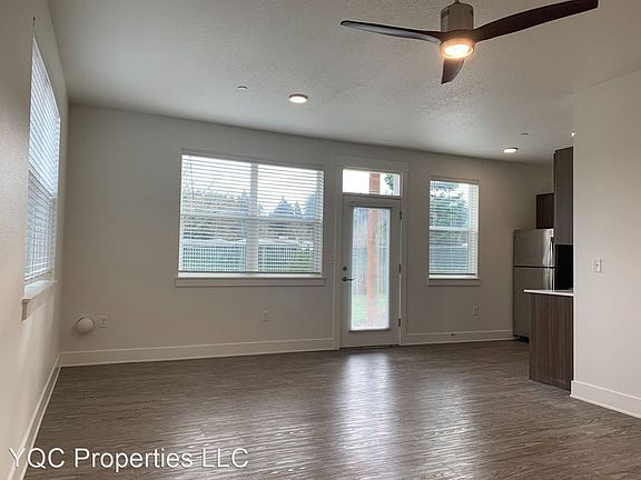 5th image of 13609 NE 28th St #7