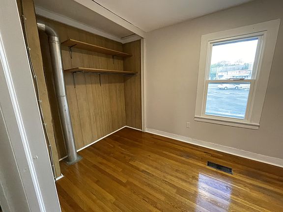 5th image of 256 Wahconah St #1