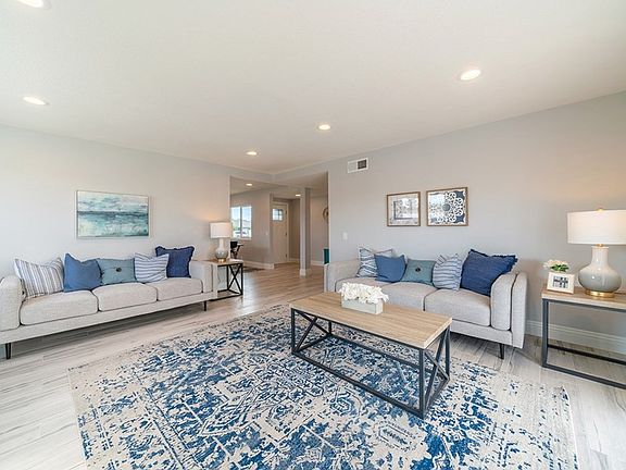 3rd image of 10411 Oronsay Cir