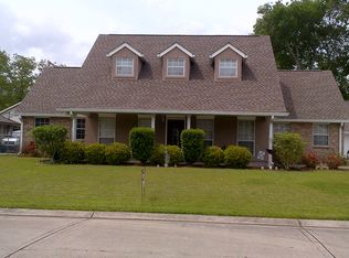 137 Ormond Meadows Dr, Destrehan, LA 70047
