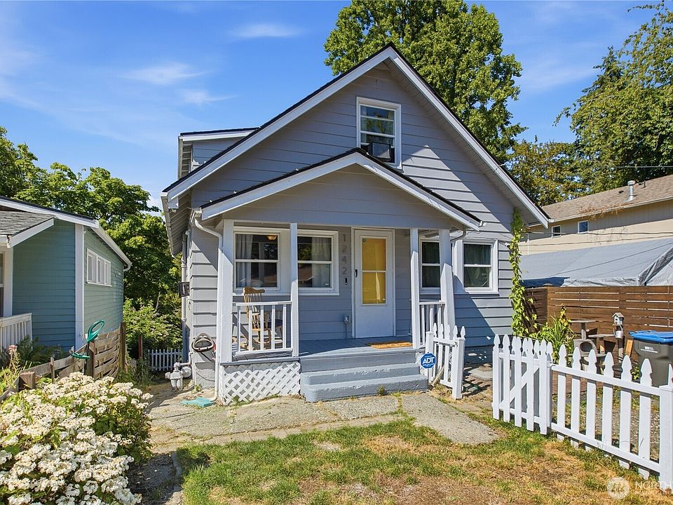 1st image of 1242 Ridgeway Place E