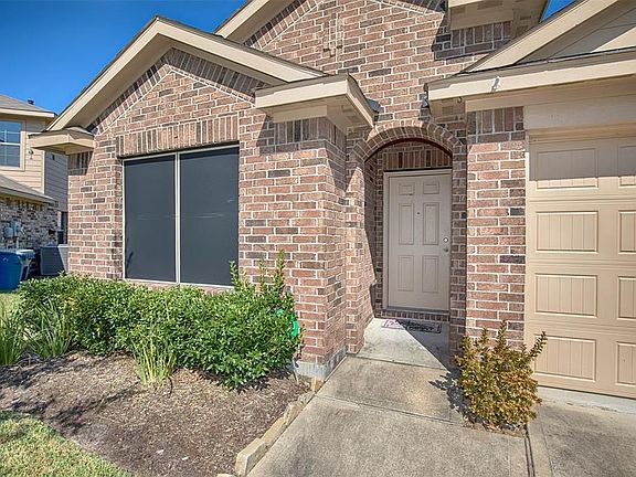3rd image of 1422 Lariat River Ct