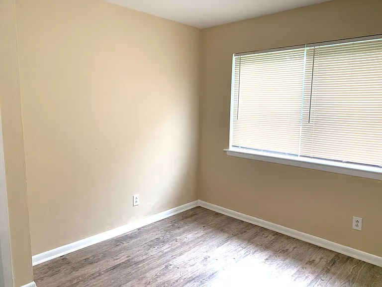 8 Pollux Cir E #4 — Photo 9