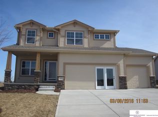 10714 Laramie St, Papillion, NE 68046