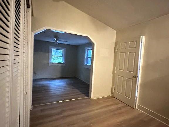 5th image of 216 Valley Ave