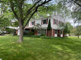 1339 Tomah Dr, Mount Pleasant, MI 48858