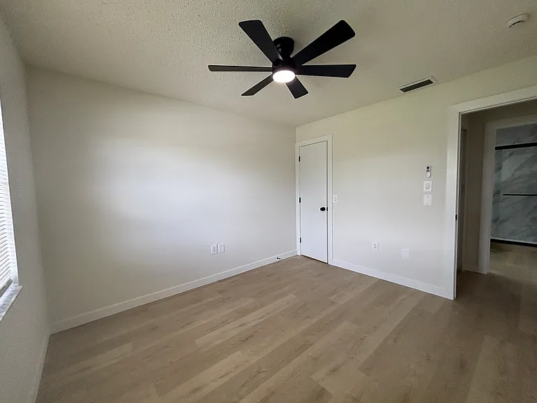 2801 Vasco St #14 — Photo 11