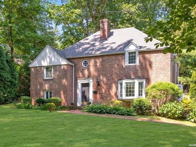 77 Beacon Hill Road, Port Washington, NY, 11050