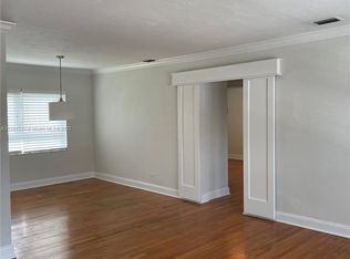 5601 SW 78th St APT 3, Miami, FL 33143