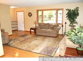 6301 Zinnia Ln N, Maple Grove, MN 55311