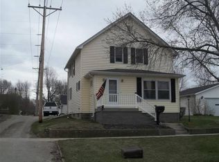 207 S B St, Fairfield, IA 52556