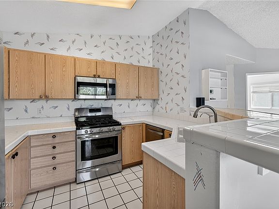 4th image of 7904 Ryandale Cir Unit 204