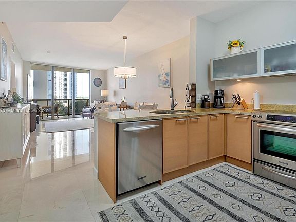 3rd image of 16275 Collins Ave APT 703